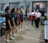Anh Thắng trao giải đơn nữ.jpg